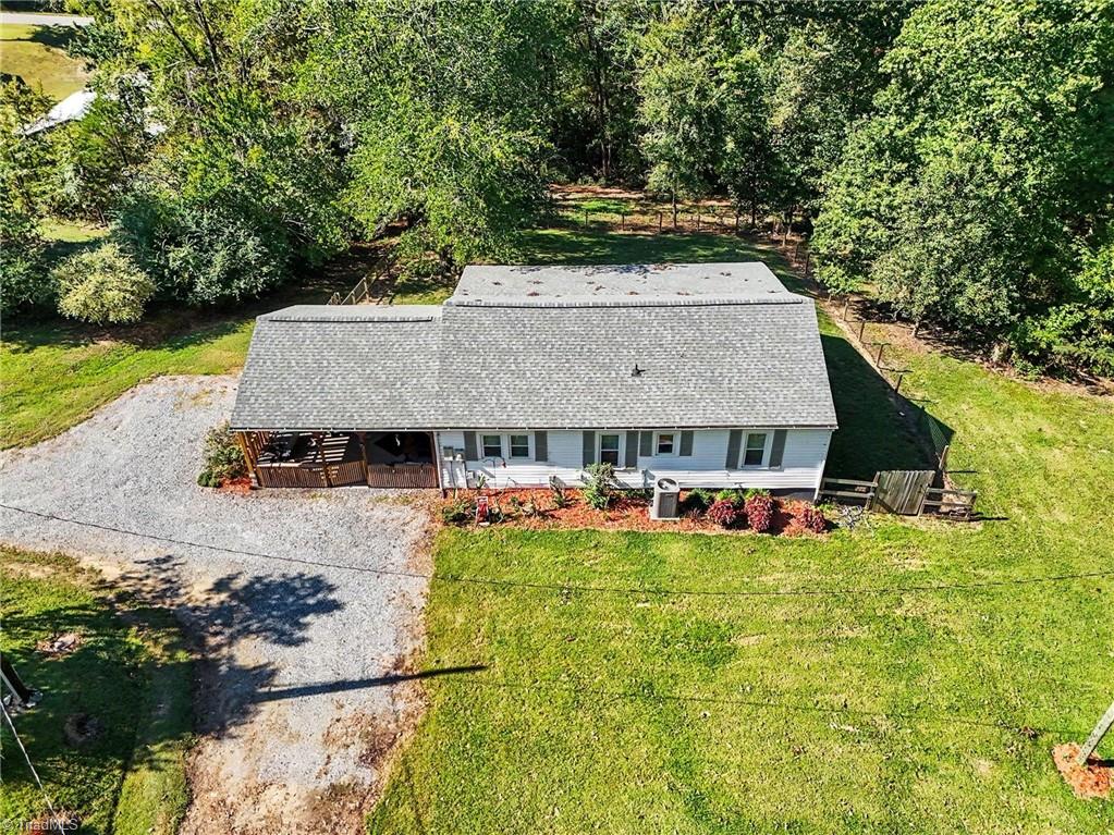 Photo of 292 Leonard Drive, Thomasville, NC 27360 (MLS # 1237661)