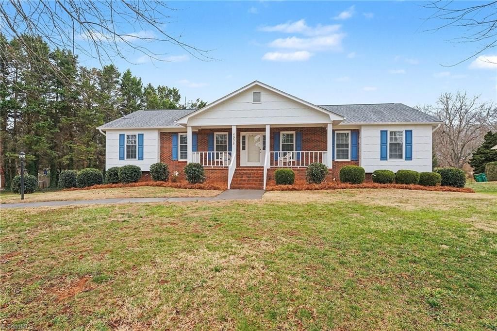 Photo of 6905 Crandall Court, Clemmons, NC 27012 (MLS # 1206828)