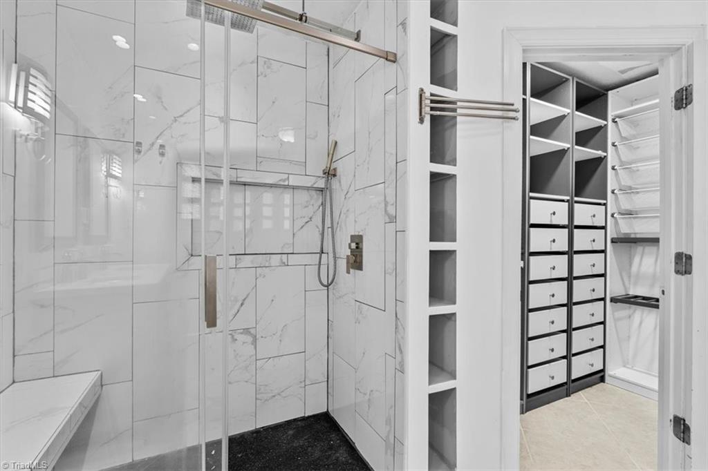 Winston-Salem, North Carolina 27106, United States, 4 Bedrooms Bedrooms, ,4 BathroomsBathrooms,Residential,Pending,250893