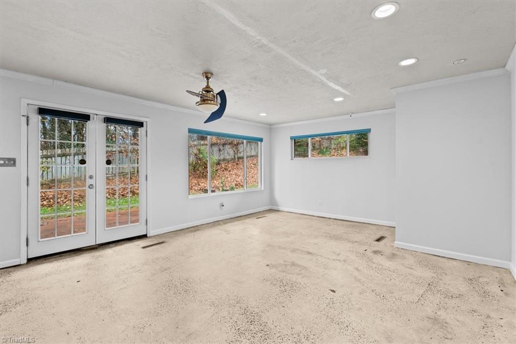 Winston-Salem, North Carolina 27106, United States, 4 Bedrooms Bedrooms, ,4 BathroomsBathrooms,Residential,Pending,250893