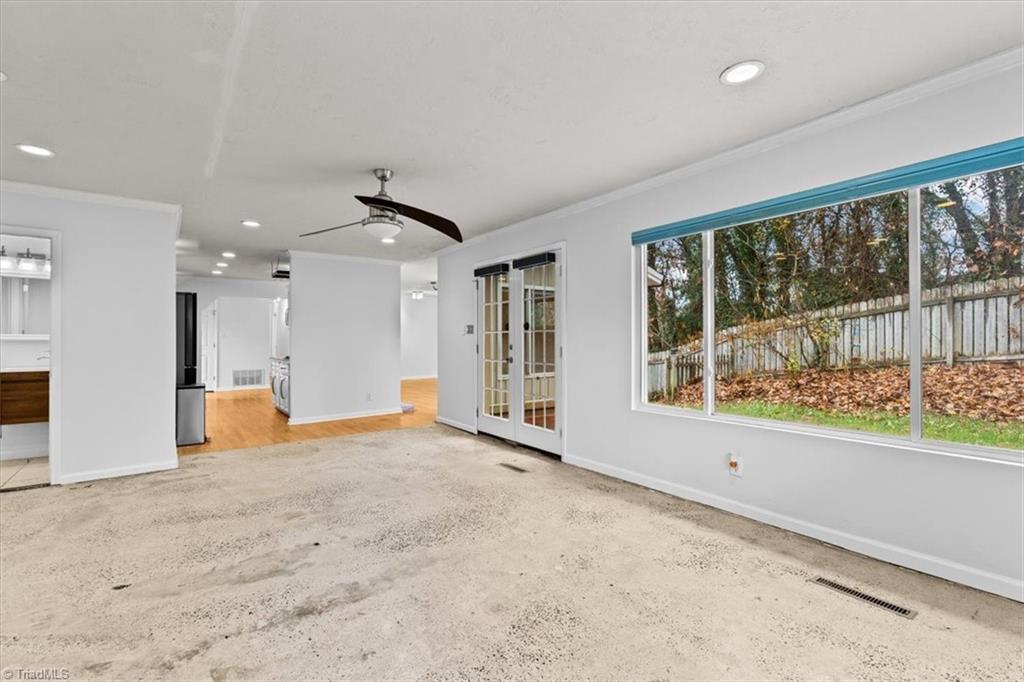 Winston-Salem, North Carolina 27106, United States, 4 Bedrooms Bedrooms, ,4 BathroomsBathrooms,Residential,Pending,250893