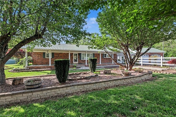 1362 US HIGHWAY 311 HWY N, WALNUT COVE, NC 27052 - Image 4c2f8dc42e99b4022b277871464be3b7/4177866822