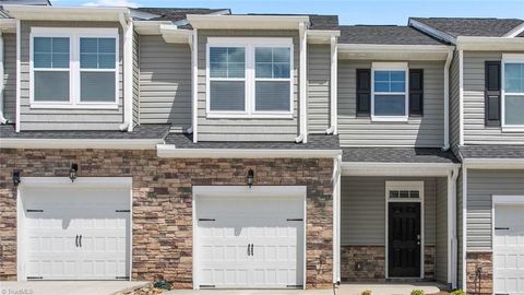 1685 Hallview Court Kernersville NC 27284