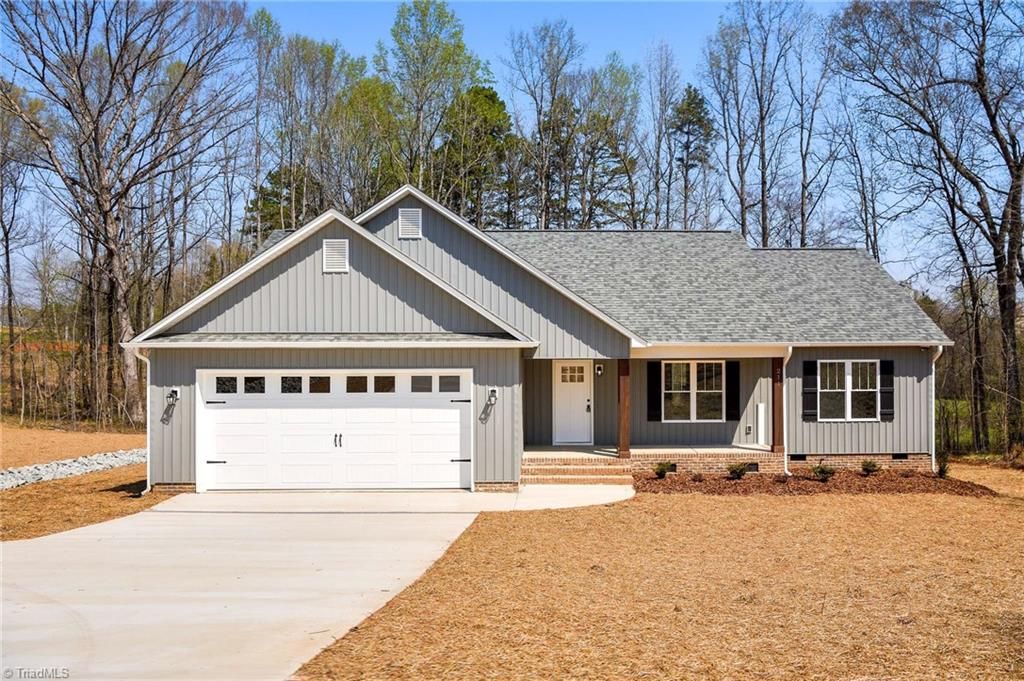Photo of 211 Snapdragon Place, Lexington, NC 27295 (MLS # 1213942)