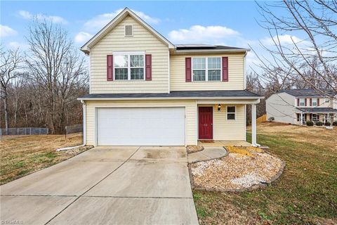 112 York Place Linwood NC 27299