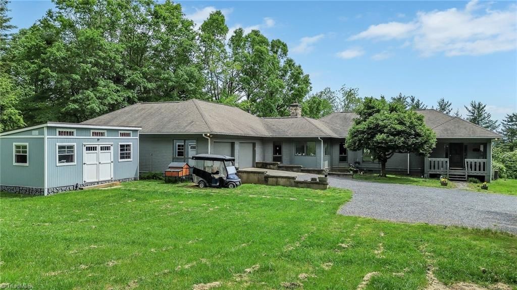 Photo of 931935939 Don Bare Road, Jefferson, NC 28640 (MLS # 1182523)