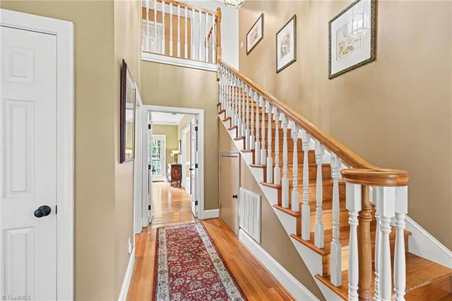 7901 Merrick Court, photo 5 of 50