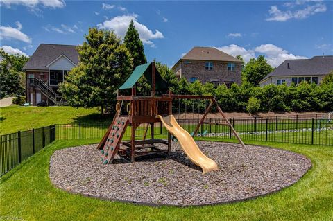 A home in Clemmons