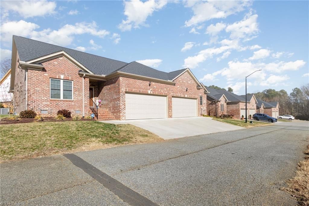 Photo of 933 Arrowhead Court, Mebane, NC 27302 (MLS # 1203385)