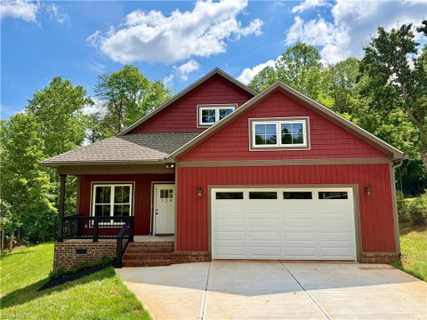 Homes For Sale - 128 Arrowood Lane<br/> Harmony, NC 28634