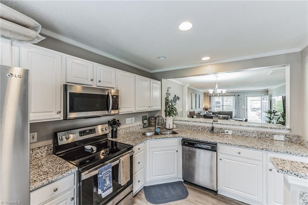 9 Satterfield Place, Greensboro, North Carolina image 29
