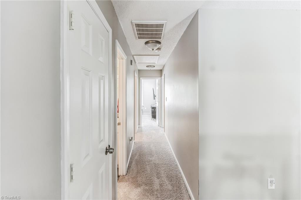 9 Satterfield Place, Greensboro, North Carolina image 32