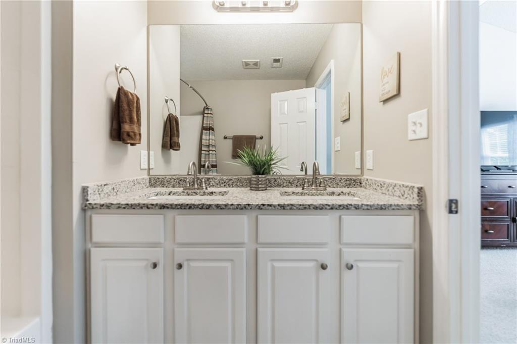 9 Satterfield Place, Greensboro, North Carolina image 34