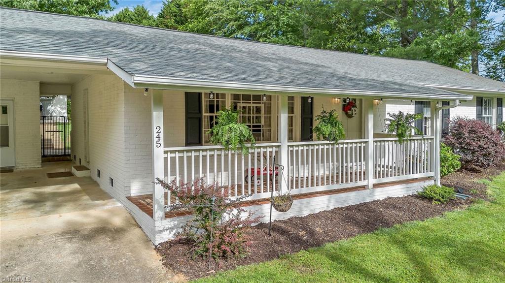 245 Doncaster Drive, North Wilkesboro, North Carolina image 3
