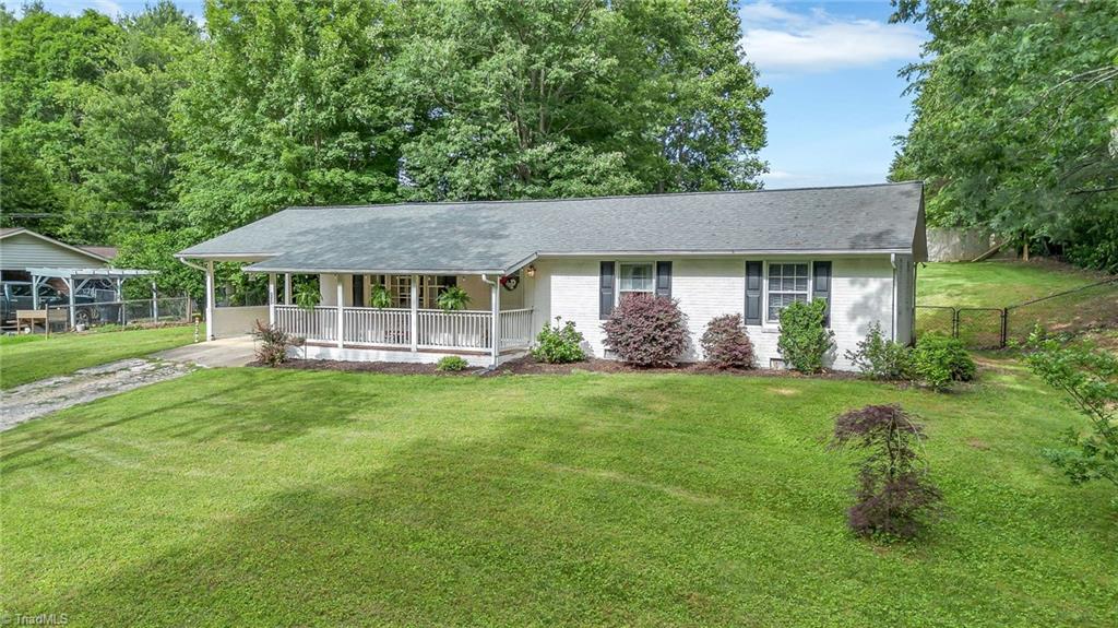245 Doncaster Drive, North Wilkesboro, North Carolina image 1