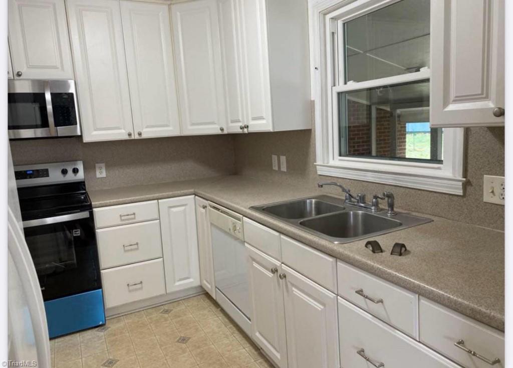 3213 N Centennial Street, High Point, North Carolina image 23