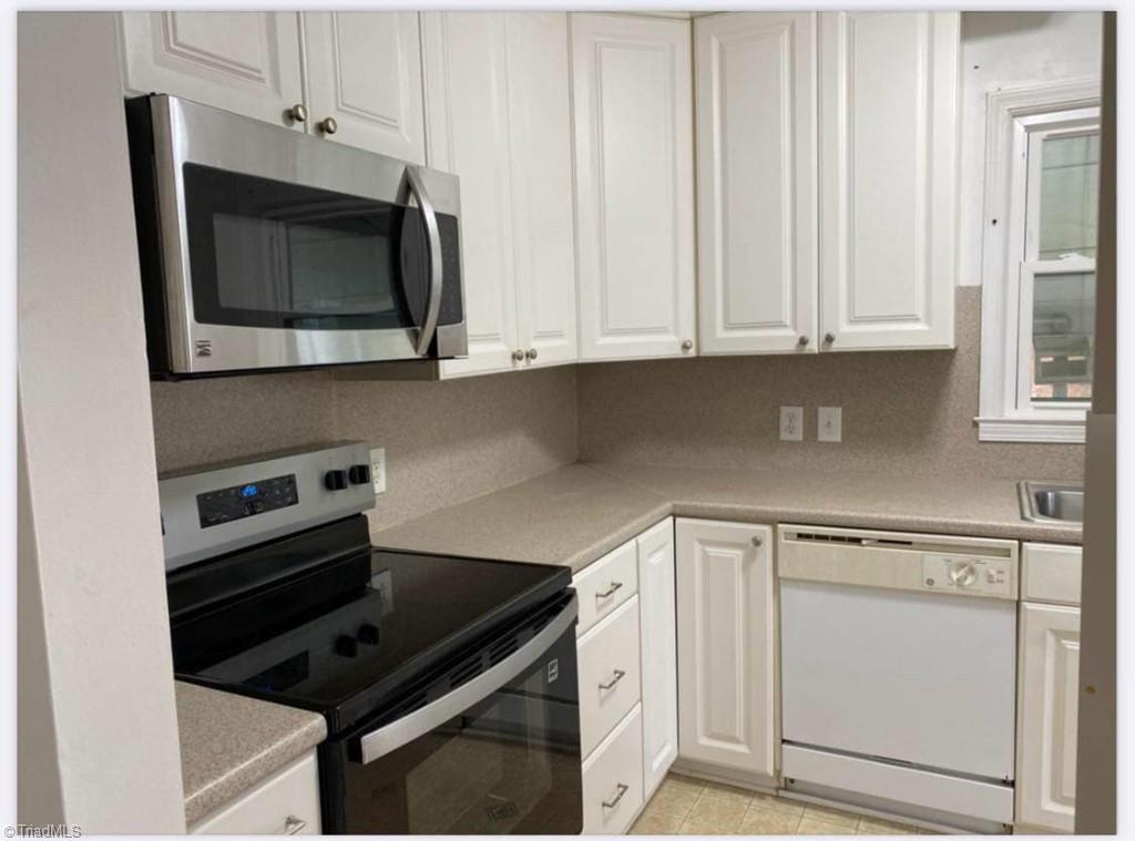 3213 N Centennial Street, High Point, North Carolina image 24