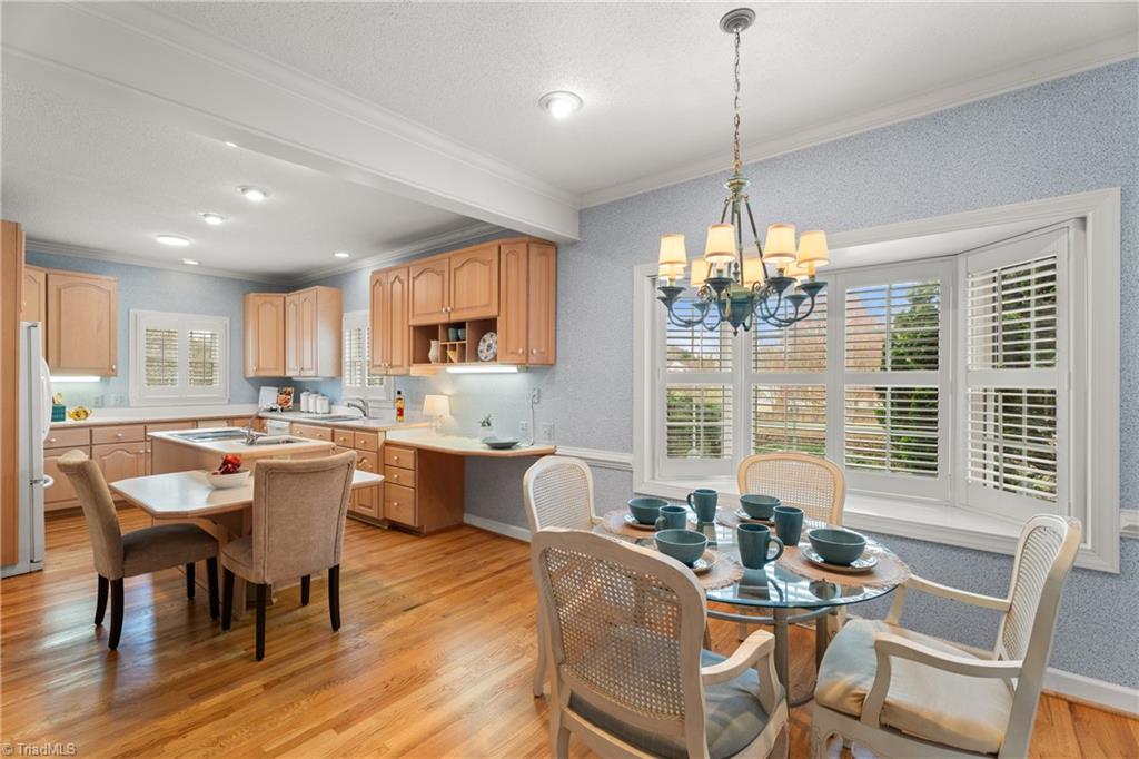 Kernersville, North Carolina 27284, United States, 4 Bedrooms Bedrooms, ,5 BathroomsBathrooms,Residential,Active,244121