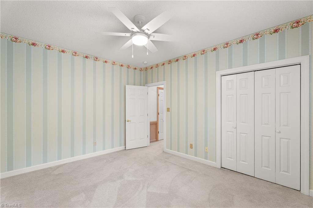 Kernersville, North Carolina 27284, United States, 4 Bedrooms Bedrooms, ,5 BathroomsBathrooms,Residential,Active,244121