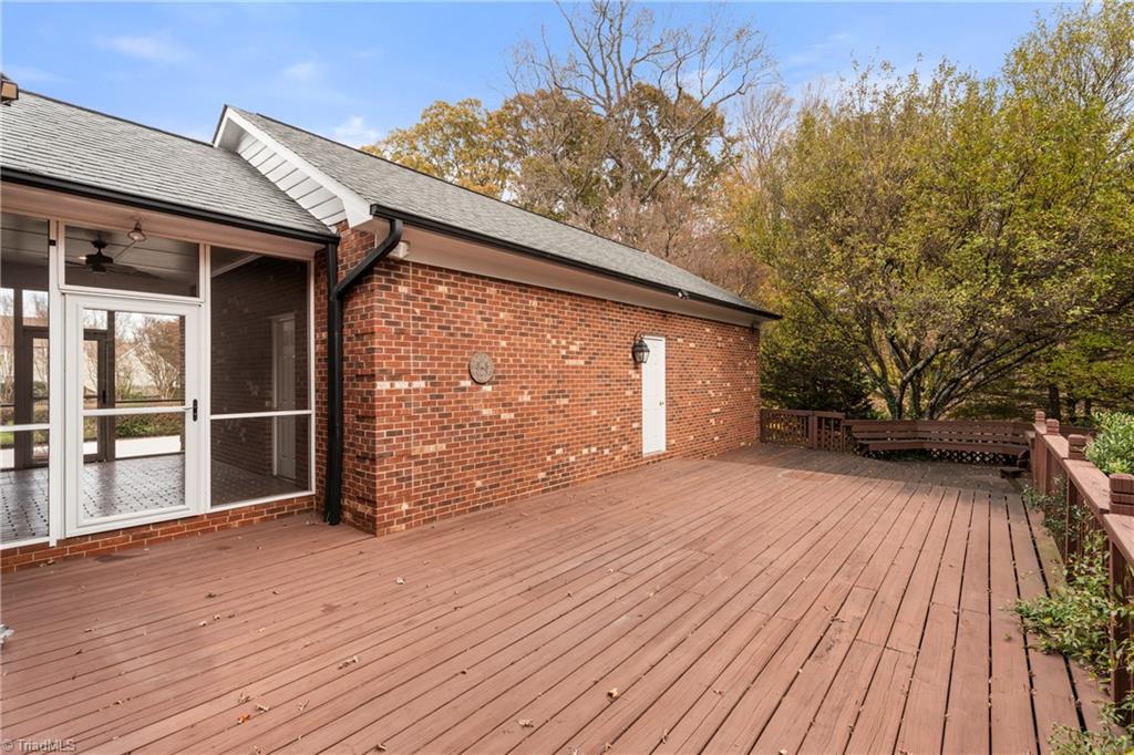 Kernersville, North Carolina 27284, United States, 4 Bedrooms Bedrooms, ,5 BathroomsBathrooms,Residential,Active,244121