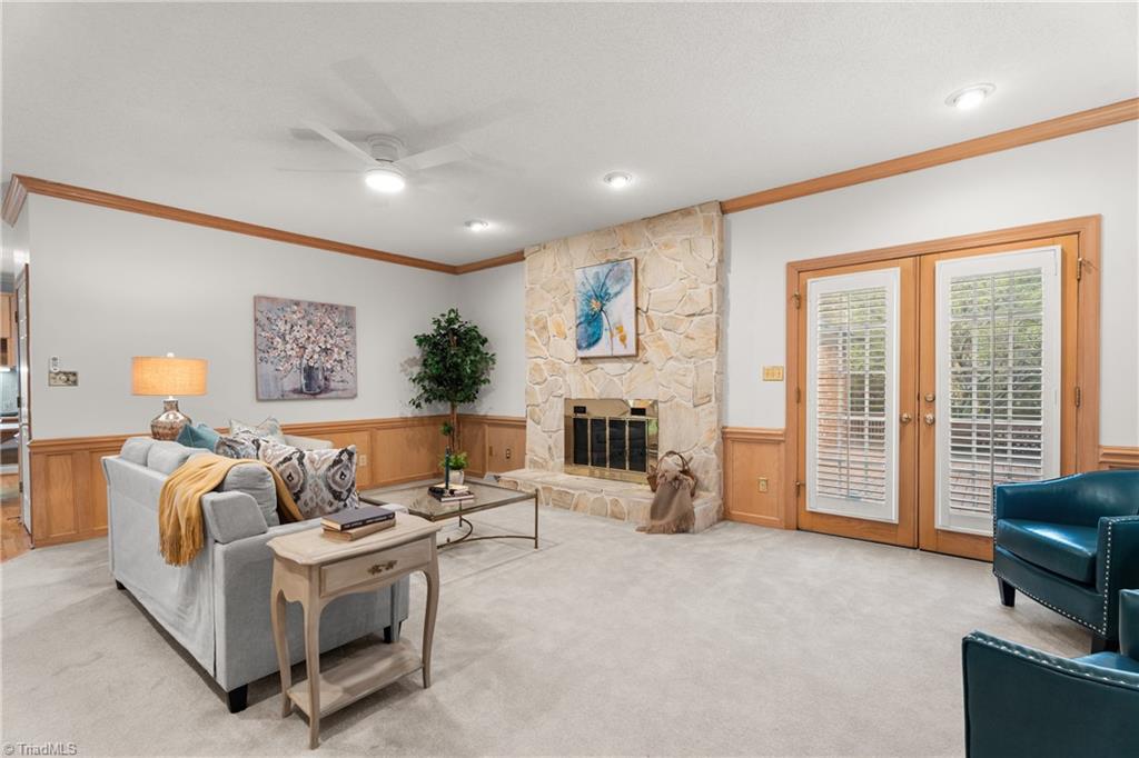 Kernersville, North Carolina 27284, United States, 4 Bedrooms Bedrooms, ,5 BathroomsBathrooms,Residential,Active,244121