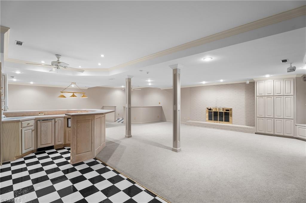 Kernersville, North Carolina 27284, United States, 4 Bedrooms Bedrooms, ,5 BathroomsBathrooms,Residential,Active,244121