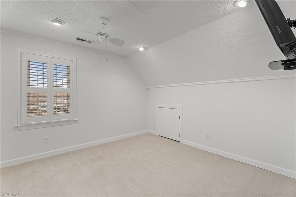 Kernersville, North Carolina 27284, United States, 4 Bedrooms Bedrooms, ,5 BathroomsBathrooms,Residential,Active,244121