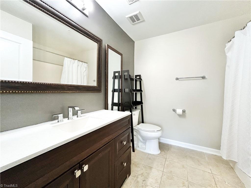 4505 Old Battleground Road #207, Greensboro, North Carolina image 8
