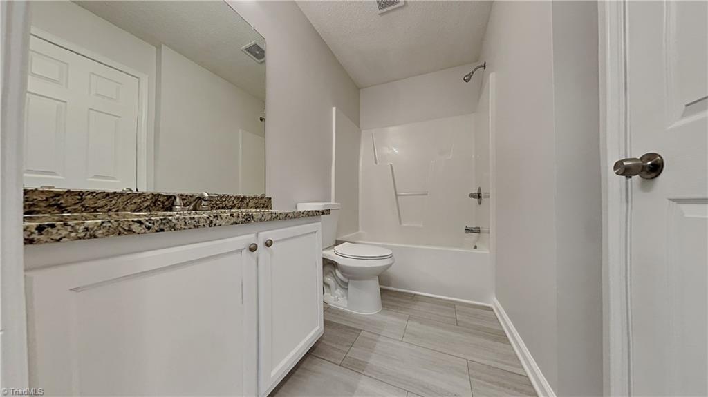 Photo 12 of 14 of 508 Oakmont Circle townhome