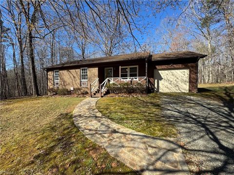 Homes For Sale - 1055 Brookridge Drive<br/> Walnut Cove, NC 27052