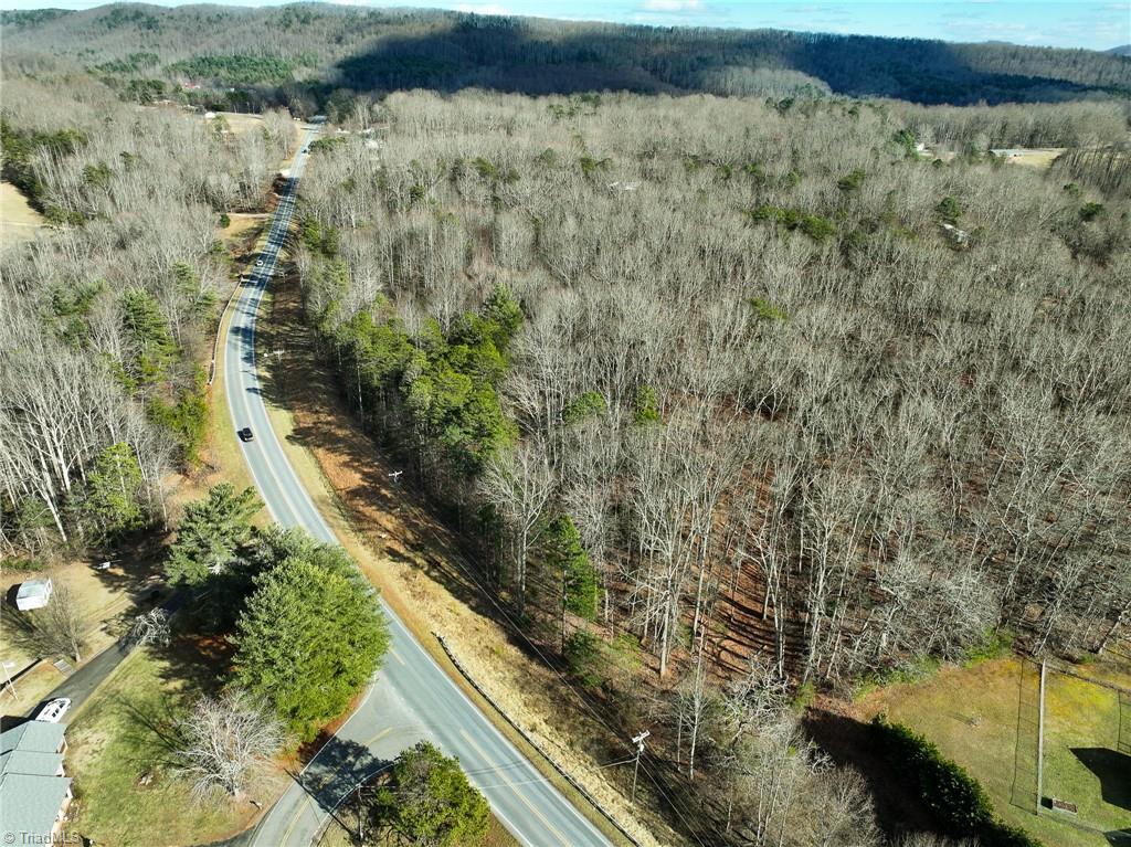 00 E Pine Street, Mount Airy, North Carolina image 2
