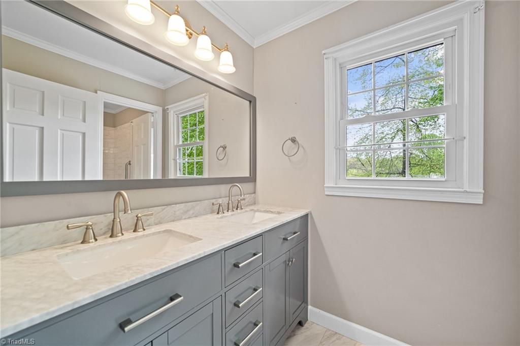 916 Fairgreen Road, Greensboro, North Carolina image 36