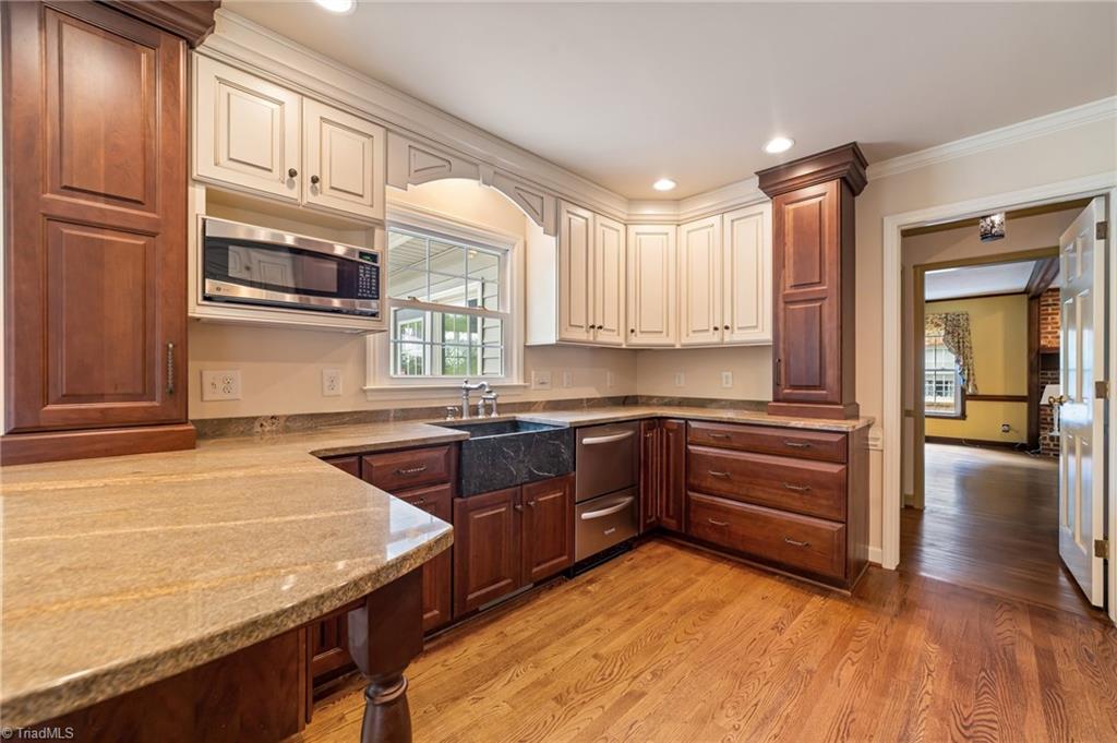 916 Fairgreen Road, Greensboro, North Carolina image 18