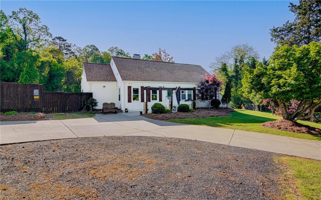 242 Crestwood Circle, High Point, North Carolina image 2