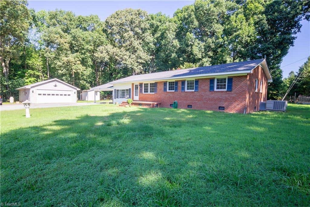 Photo of 942 Clyde Underwood Road, Siler City, NC 27344 (MLS # 1230830)