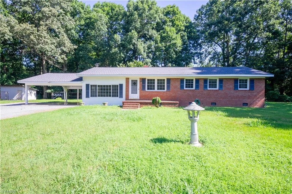 942 Clyde Underwood Road, Siler City, NC, 27344