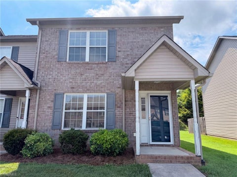 Townhouse For Sale - 4207 Bentley Drive<br/> Randleman, NC 27317