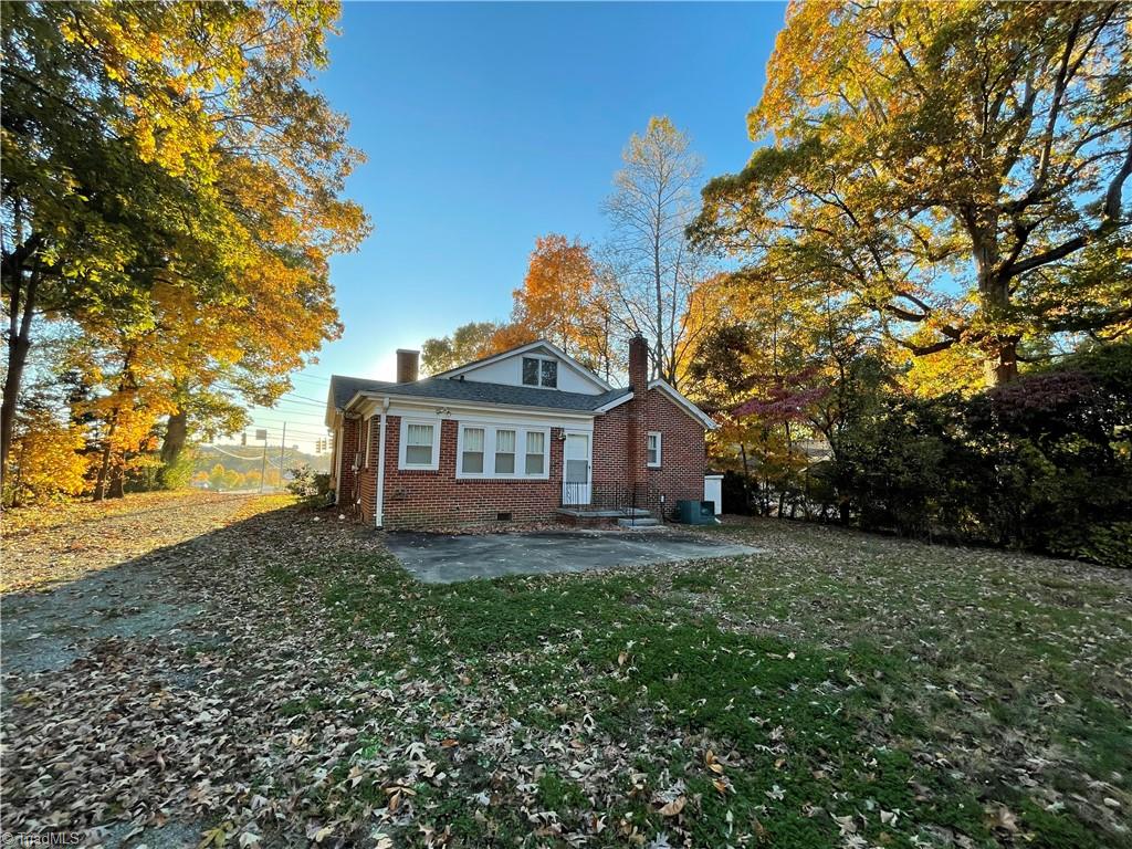 2012 Chapel Hill Road