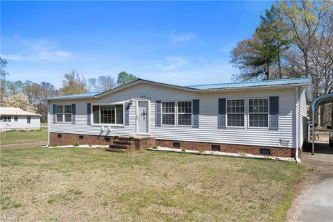 Mobile Home For Sale - 143 Lloyd Lookabill Street<br/> Lexington, NC 27292