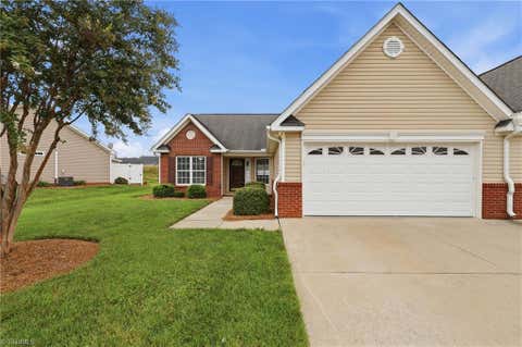 Townhouse For Sale - 1306 Bayswater Drive<br/> Davidson County, High Point, NC 27265