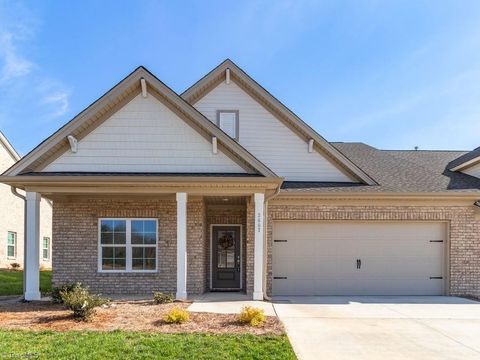 Townhouse For Sale - 3607 Townland Circle<br/> Clemmons, NC 27012
