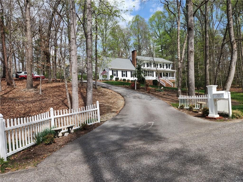 Photo of 305 Old Farms Road, Wilkesboro, NC 28697 (MLS # 1176164)