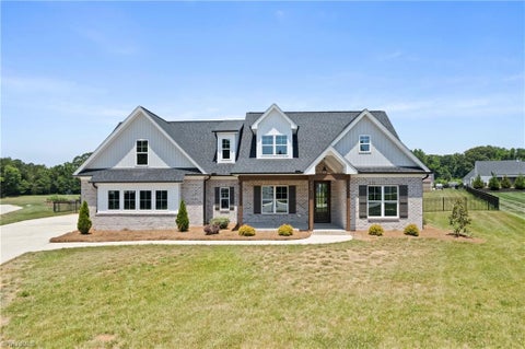 Homes For Sale - 162 Meeting House Lane<br/> Davie County, Advance, NC 27006