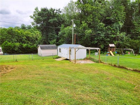 A home in Mount Airy