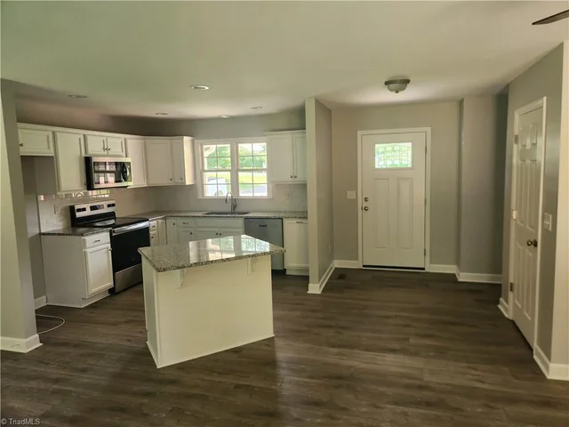 134 Lauten Loop, photo 5 of 10
