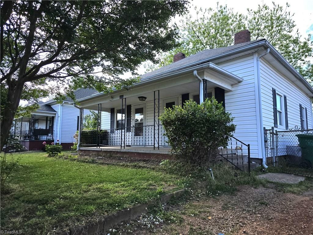 Photo of 1112 Mill Avenue, High Point, NC 27260 (MLS # 1216974)