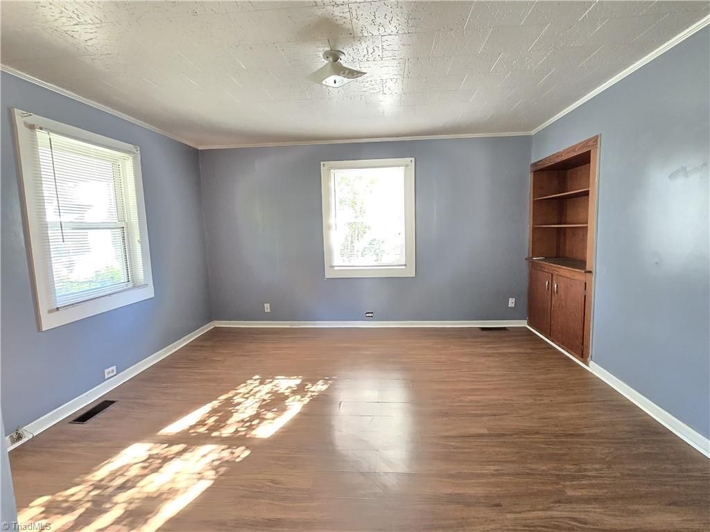 Photo of 1112 Mill Avenue, High Point, NC 27260 (MLS # 1216974)