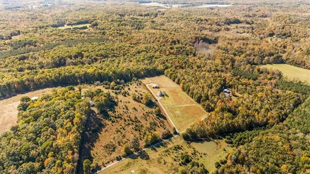 1479 Mountain View Church Road, photo 4 of 46