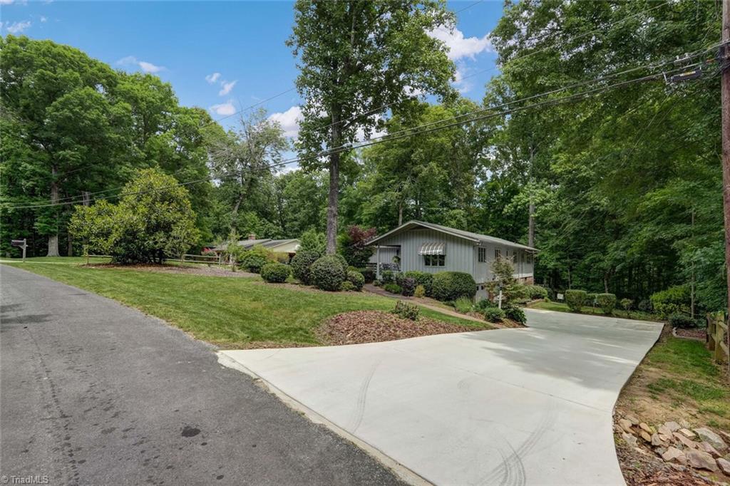 517 Merry Hills Drive, High Point, North Carolina image 2