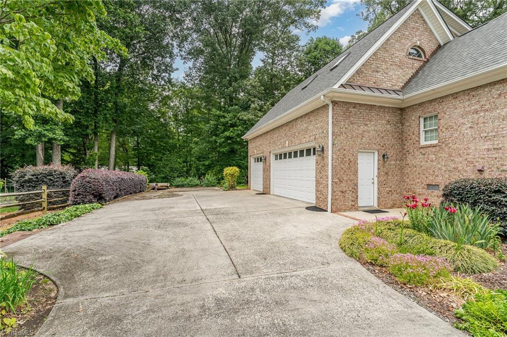 1221 Foxfire Drive, Greensboro, North Carolina image 32